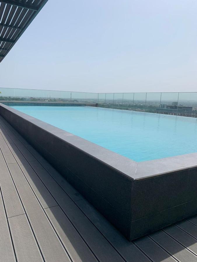 Rt Properties @ The Lennox Airport Residential Accra Exterior photo